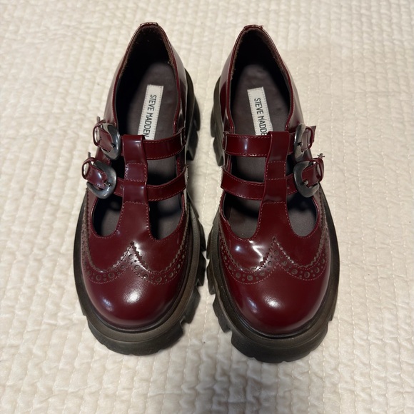 Sold - Picture 3 of 7